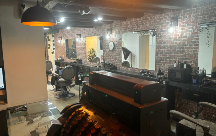 Traspaso - Peluquerias y Estetica -
Barcelona - Gràcia