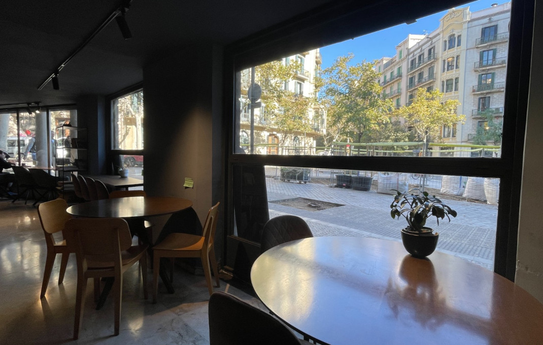 Traspaso - Restaurante -
Barcelona - Eixample Derecho