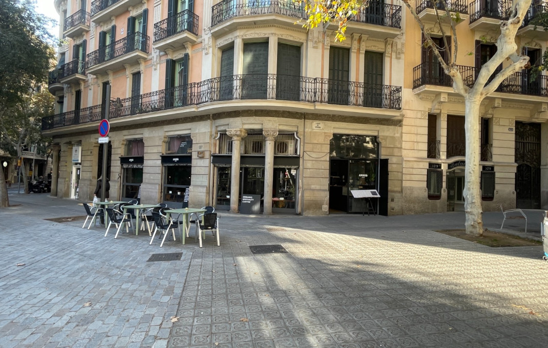 Traspaso - Restaurante -
Barcelona - Eixample Derecho