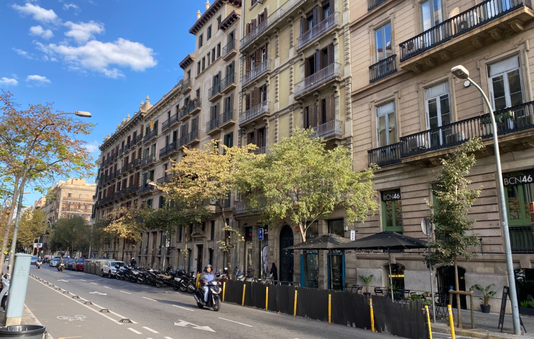 Location longue durée - Restaurant -
Barcelona - Eixample Derecho