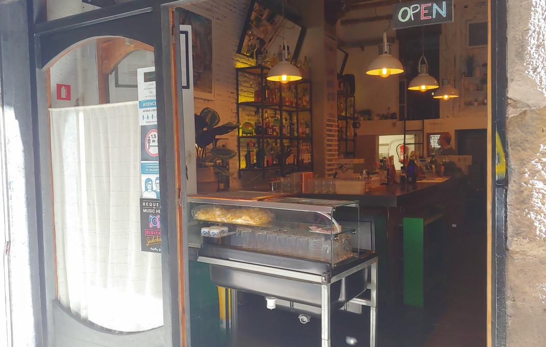 Traspaso - Bar Copas Musical -
Barcelona - Gótico