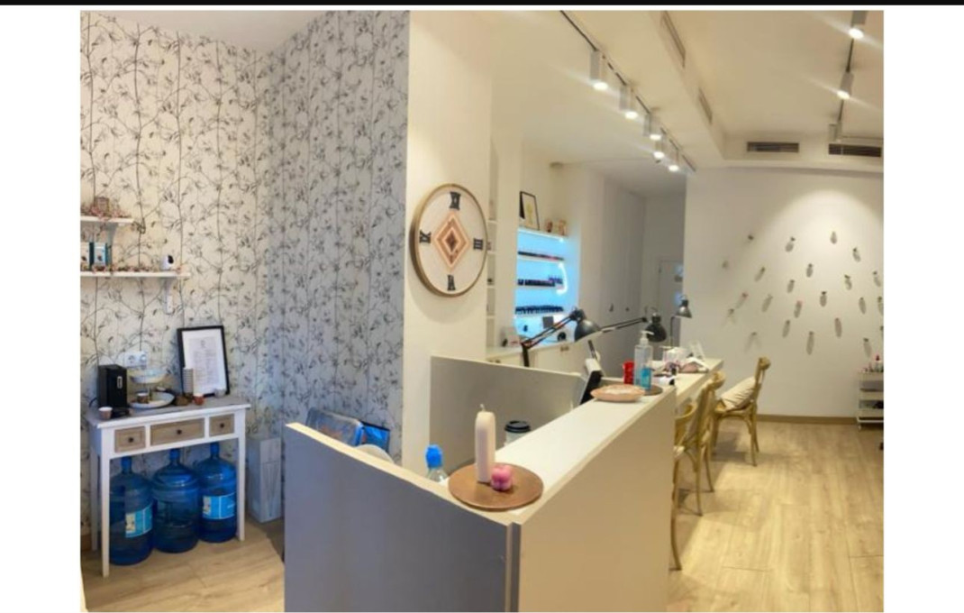 Traspaso - Peluquerias y Estetica -
Barcelona - Les corts