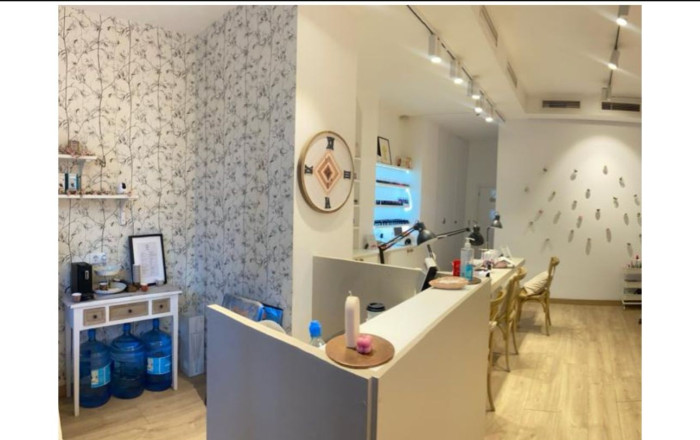 Traspaso - Peluquerias y Estetica -
Barcelona - Les corts