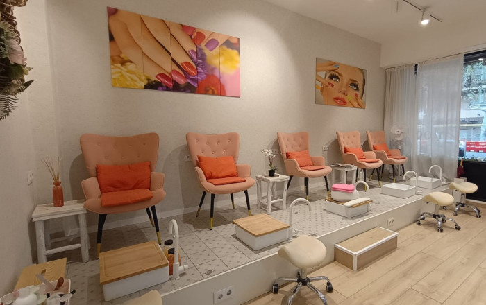 Traspaso - Peluquerias y Estetica -
Barcelona - Les corts