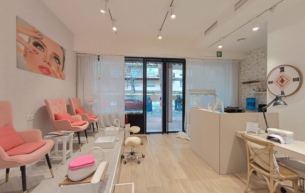 Traspaso - Peluquerias y Estetica -
Barcelona - Les corts