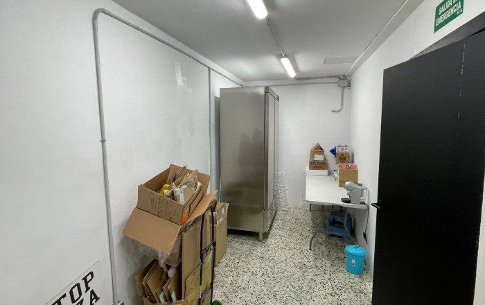 Transfert - magasin d'alimentation -
L'Hospitalet de Llobregat - Centre