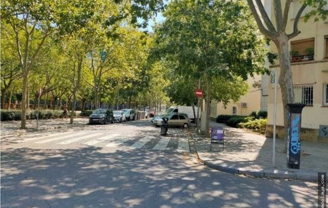 Venta - Local comercial -
Barcelona - Sant Martí