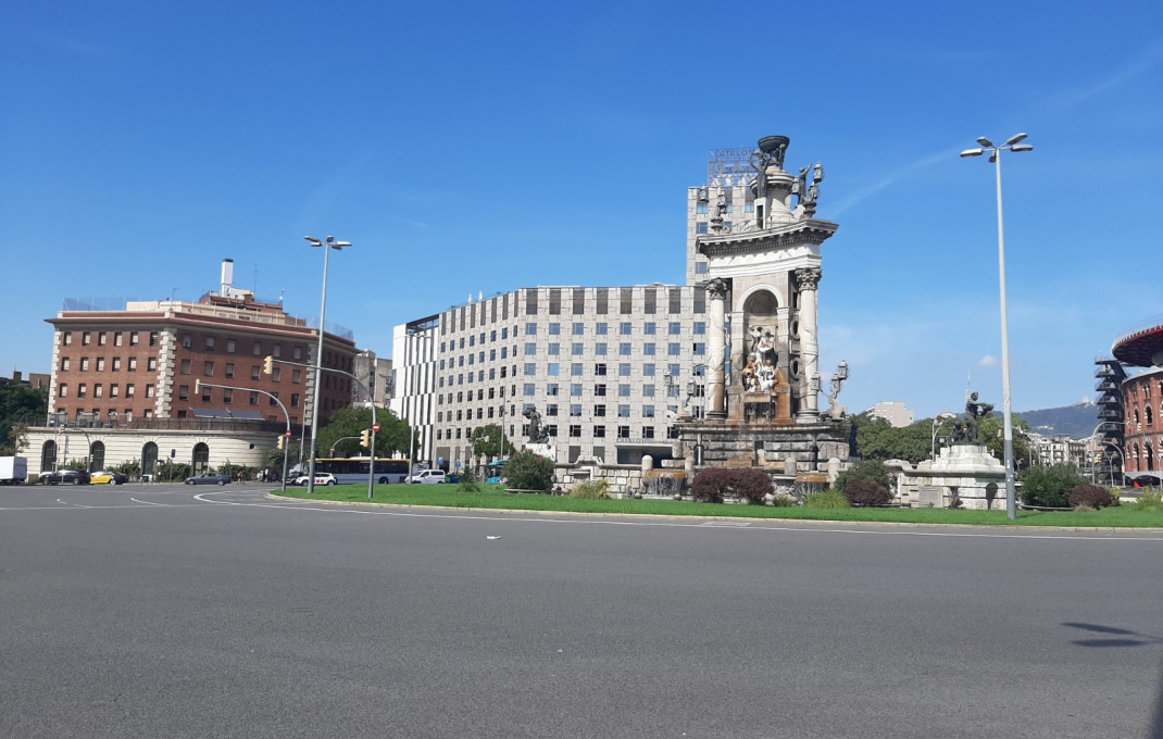 Venta - Local comercial -
Barcelona - Plaza España