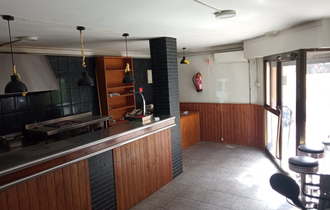 Revente - Bar- C1 -
Cerdanyola del Vall&egrave;s