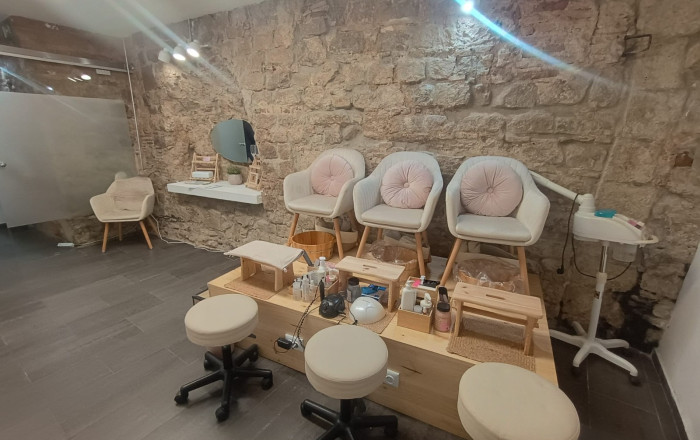 Traspaso - Peluquerias y Estetica -
Barcelona - Ciutat Vella