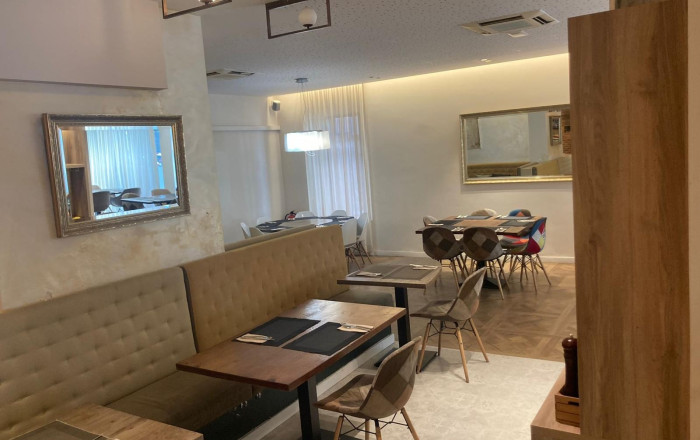 Transfer - Restaurant -
Barcelona - Eixample - Izquierdo Alto