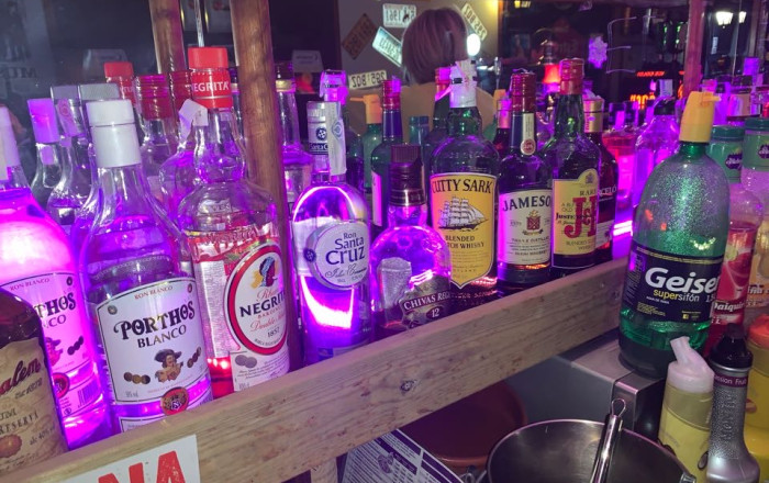 Transfert - Bar Copas Musical -
Barcelona - Eixample Izquierdo