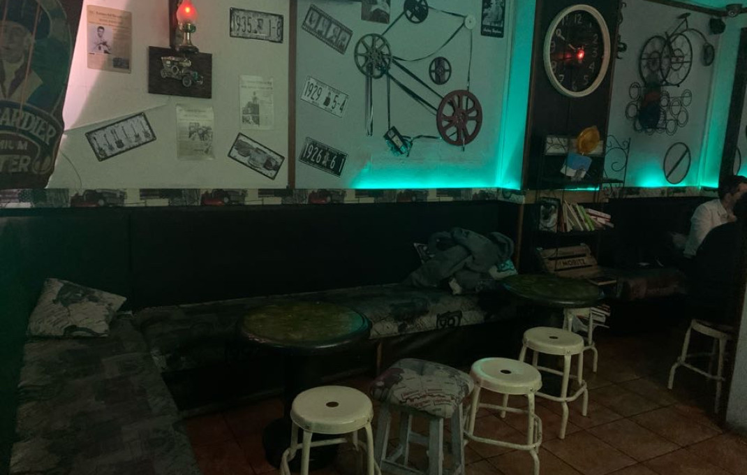 Transfert - Bar Copas Musical -
Barcelona - Eixample Izquierdo