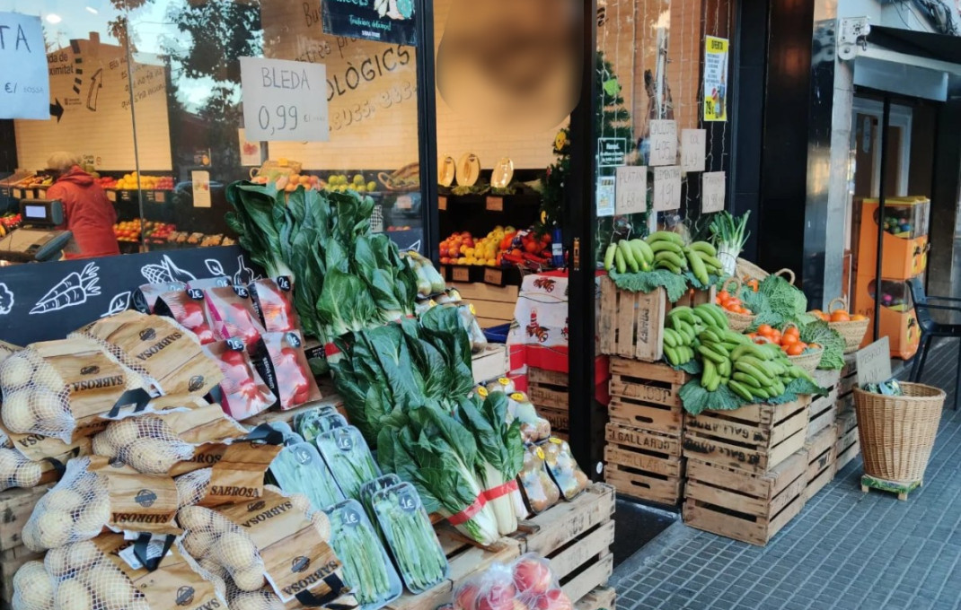 Traspaso - Frutería -
Terrassa