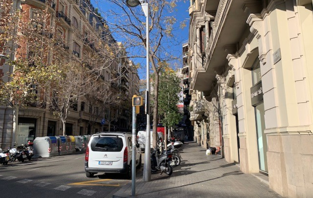 Venta - Local comercial -
Barcelona - Sarria-Sant Gervasi