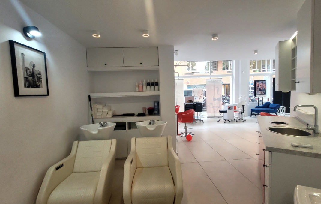 Transfert - Peluquerias y Estetica -
Barcelona - Sarria-Sant Gervasi