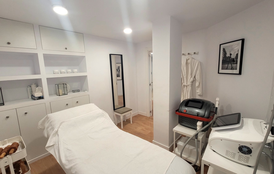 Transfert - Peluquerias y Estetica -
Barcelona - Sarria-Sant Gervasi