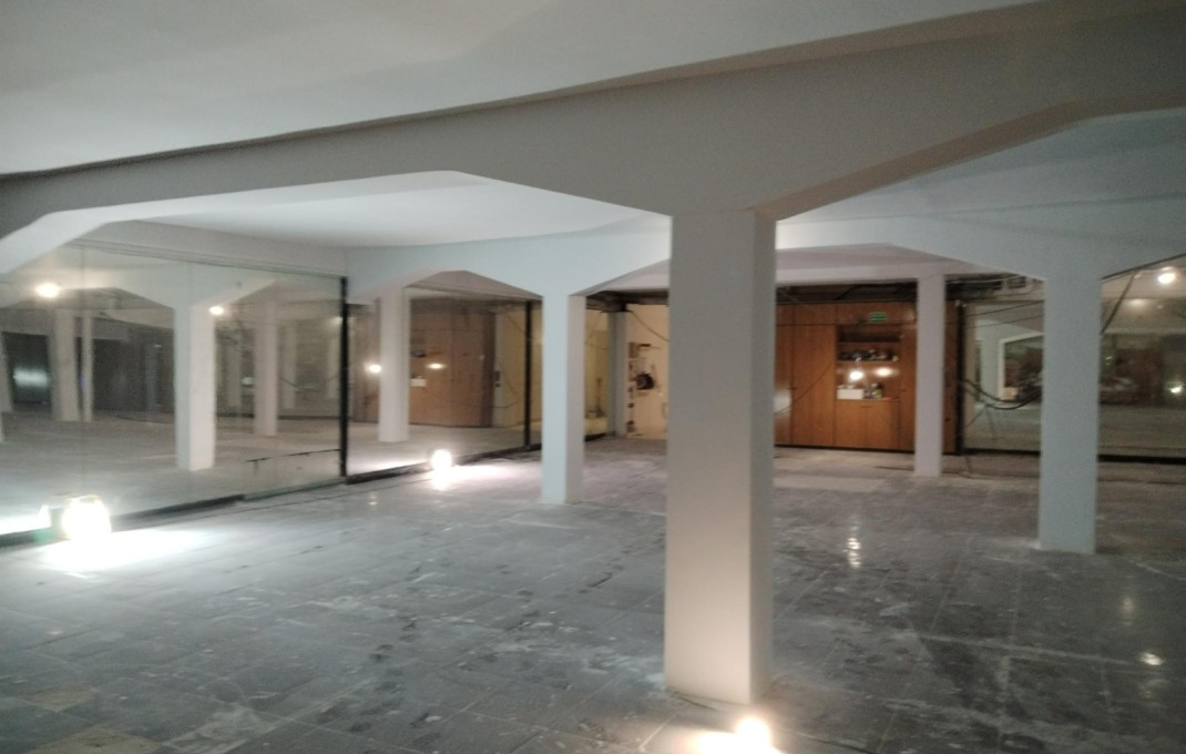 Rental - Local comercial -
Barcelona - Sarria-Sant Gervasi