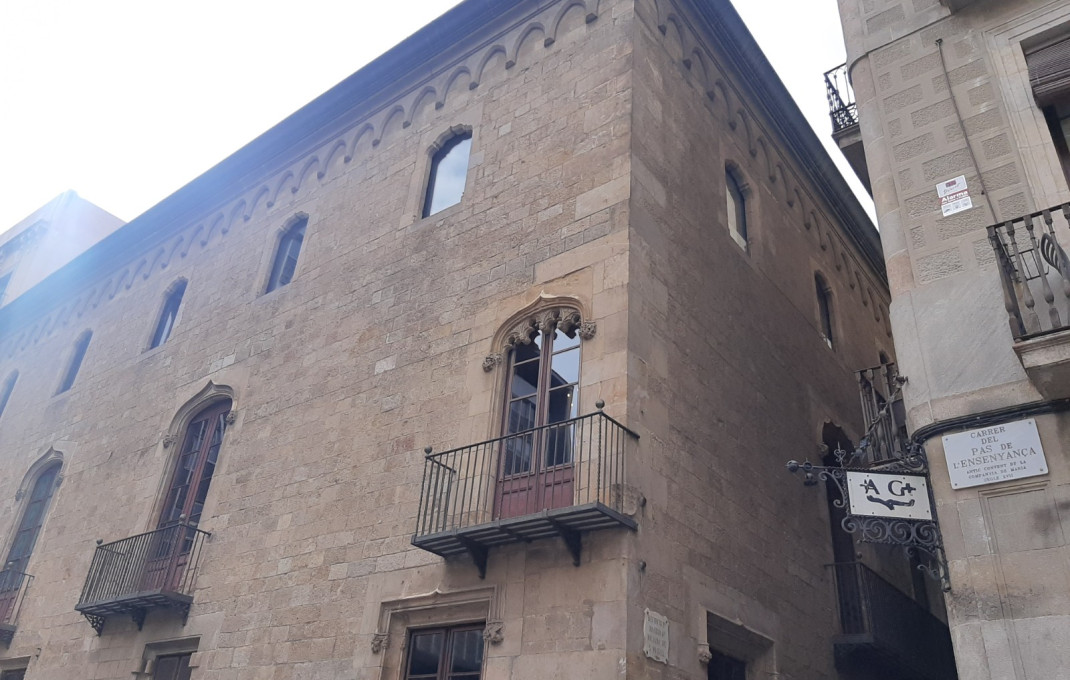 Venta - Local comercial -
Barcelona - Ciutat Vella