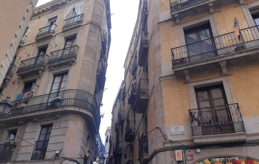 Venta - Local comercial -
Barcelona - Ciutat Vella