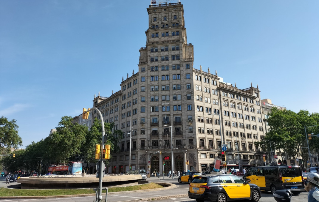 Transfer - Parada de mercado -
Barcelona - Gràcia