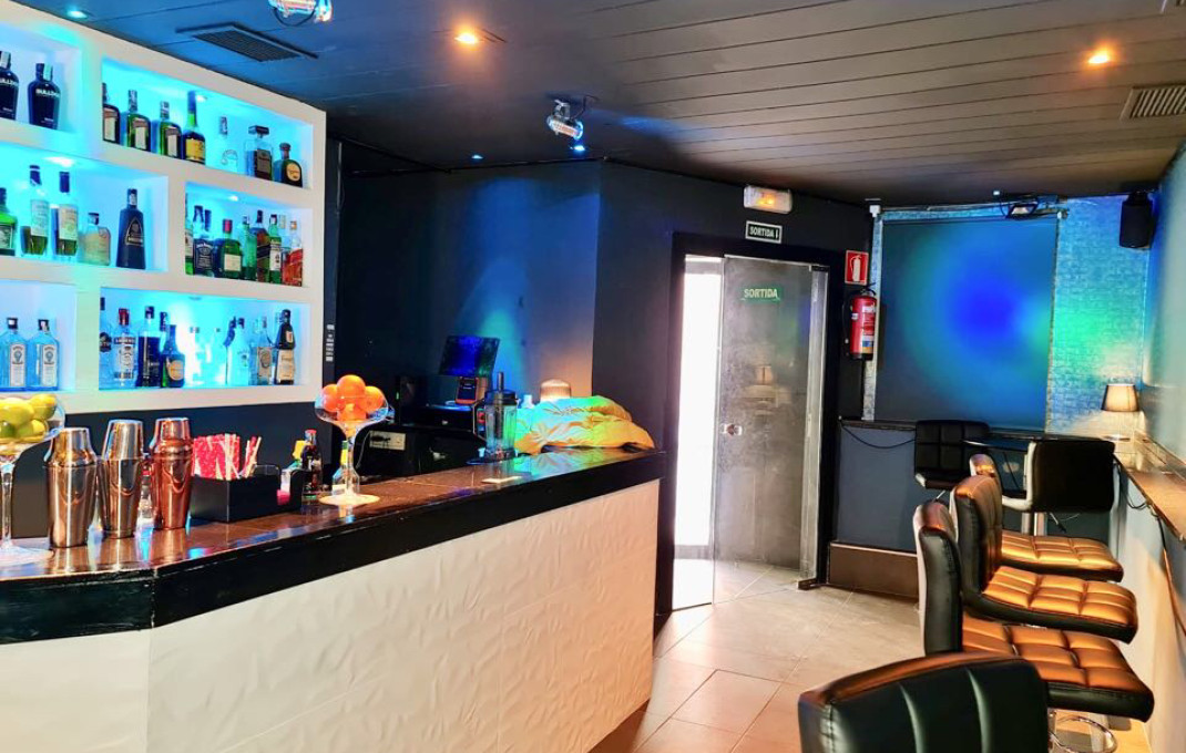 Transfert - Bar Copas Musical -
Barcelona - Galvany