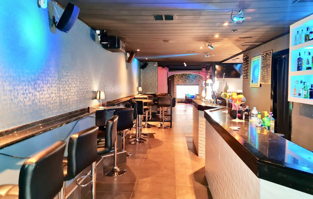 Transfert - Bar Copas Musical -
Barcelona - Galvany