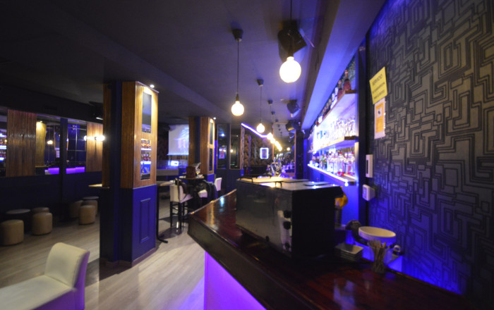 Transfert - Bar Copas Musical -
Barcelona - Eixample Izquierdo