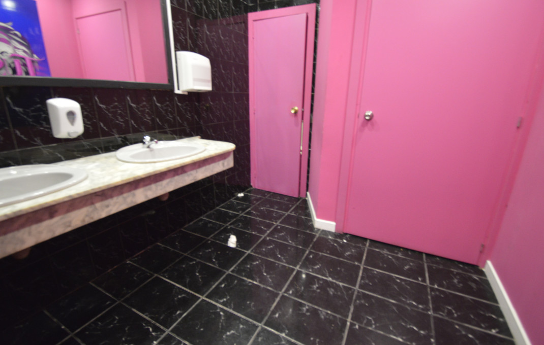 Transfert - Bar Copas Musical -
Barcelona - Eixample Izquierdo