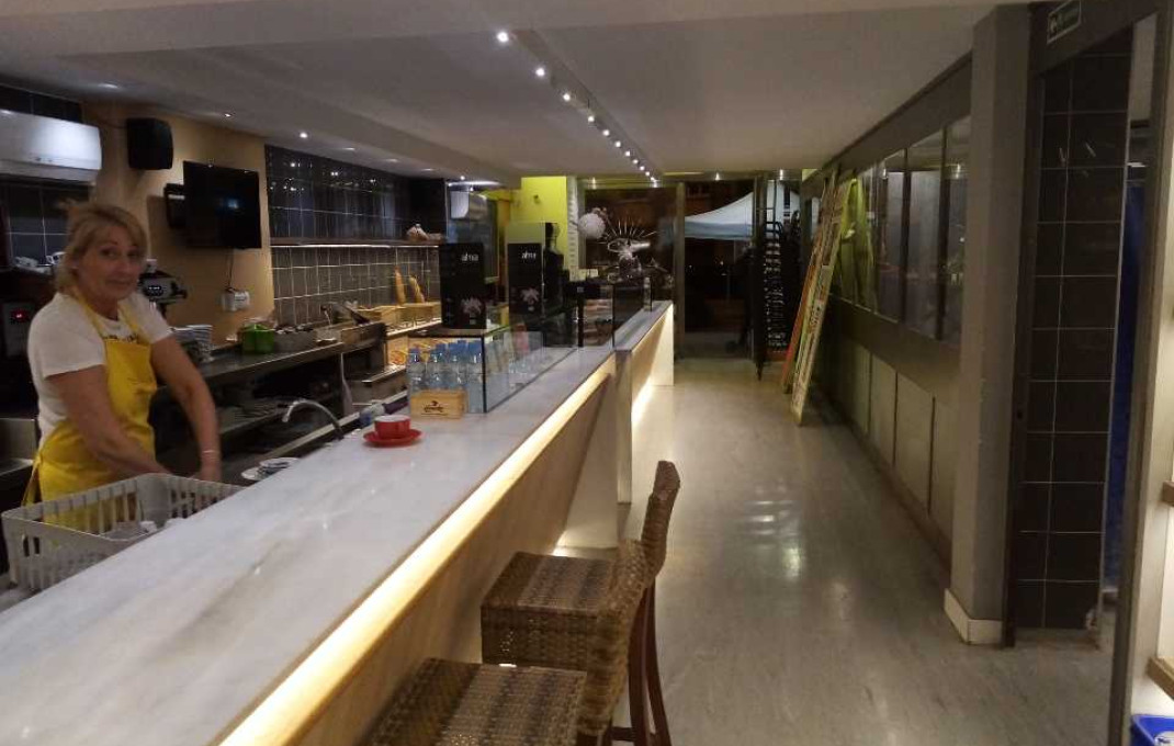 Traspaso - Obradores y/o Panaderias -
Barcelona - Les corts