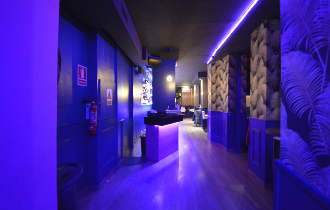 Transfert - Bar Copas Musical -
Barcelona - Eixample Izquierdo