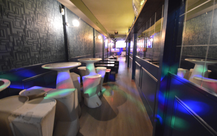 Transfert - Bar Copas Musical -
Barcelona - Eixample Izquierdo