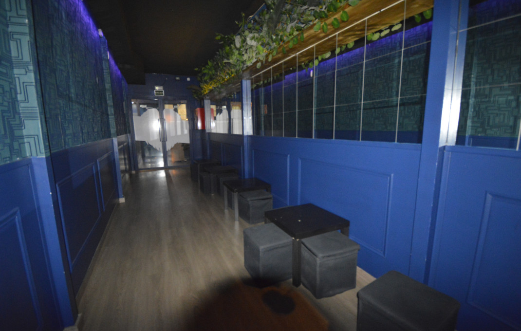 Transfert - Bar Copas Musical -
Barcelona - Eixample Izquierdo