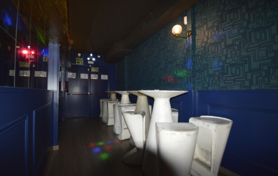 Transfert - Bar Copas Musical -
Barcelona - Eixample Izquierdo