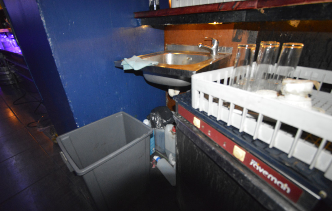 Transfert - Bar Copas Musical -
Barcelona - Eixample Izquierdo