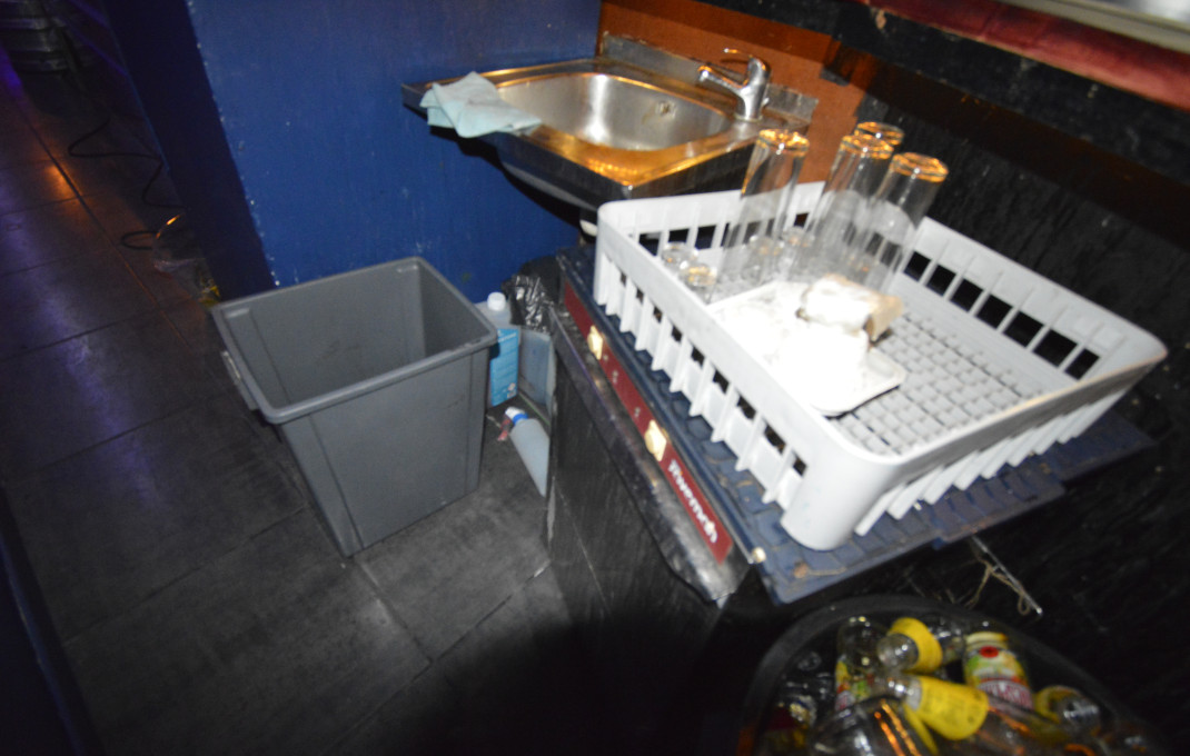 Transfert - Bar Copas Musical -
Barcelona - Eixample Izquierdo