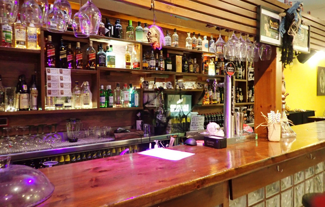 Traspaso - Bar Copas Musical -
Castelldefels