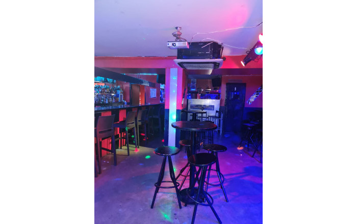 Traspaso - Bar Copas Musical -
Cornella de Llobregat - Sant Ildefons