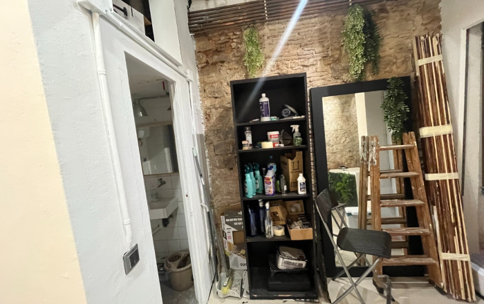 Traspaso - Peluquerias y Estetica -
Barcelona - Ciutat Vella