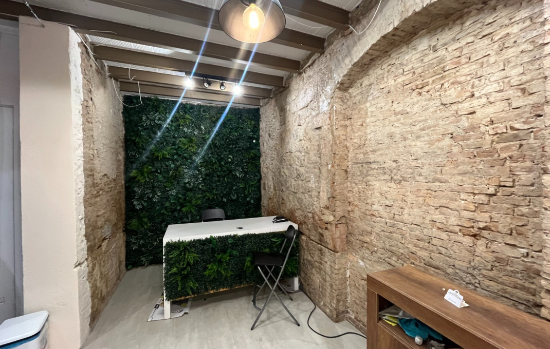 Traspaso - Peluquerias y Estetica -
Barcelona - Ciutat Vella