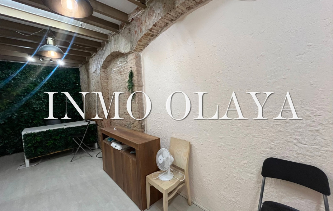 Traspaso - Peluquerias y Estetica -
Barcelona - Ciutat Vella