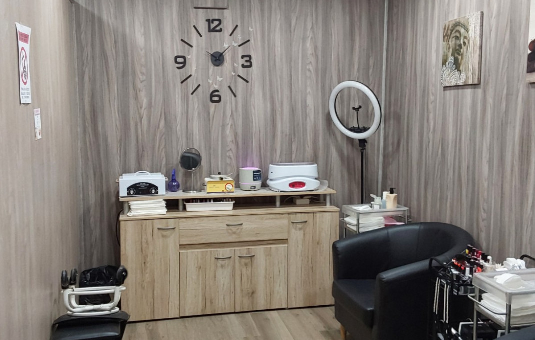 Venta - Local comercial -
Sabadell