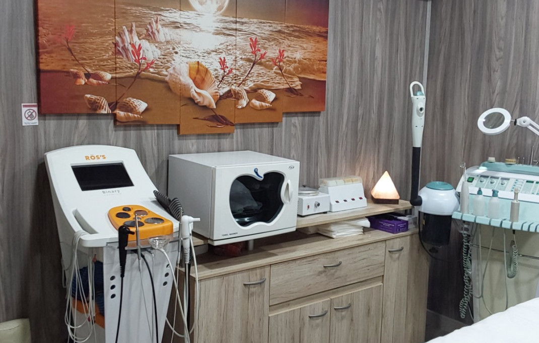 Venta - Local comercial -
Sabadell