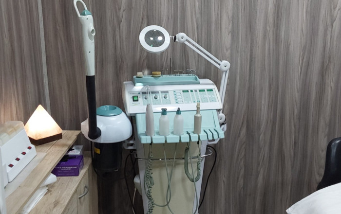 Traspaso - Peluquerias y Estetica -
Sabadell