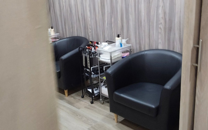 Traspaso - Peluquerias y Estetica -
Sabadell