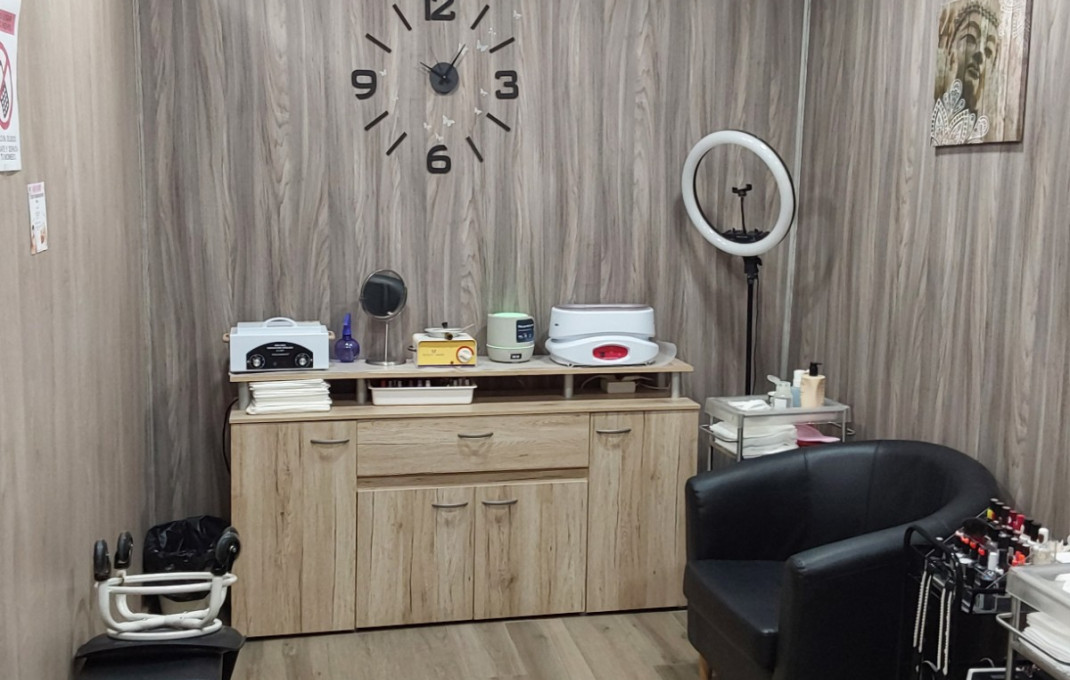 Traspaso - Peluquerias y Estetica -
Sabadell