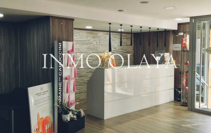 Traspaso - Peluquerias y Estetica -
Sabadell