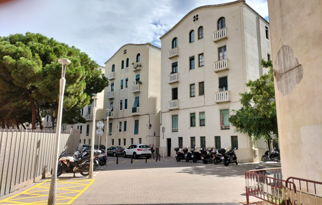 Venta - Local comercial -
Sant Feliu