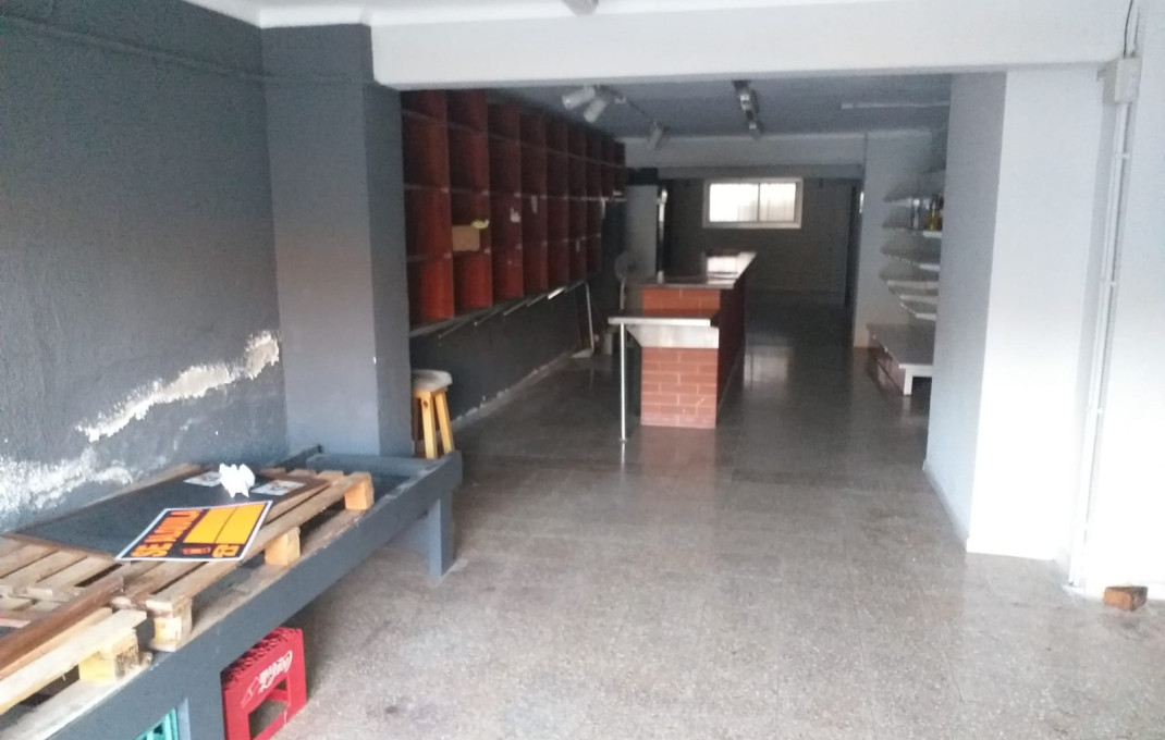Venta - Local comercial -
Sant Feliu