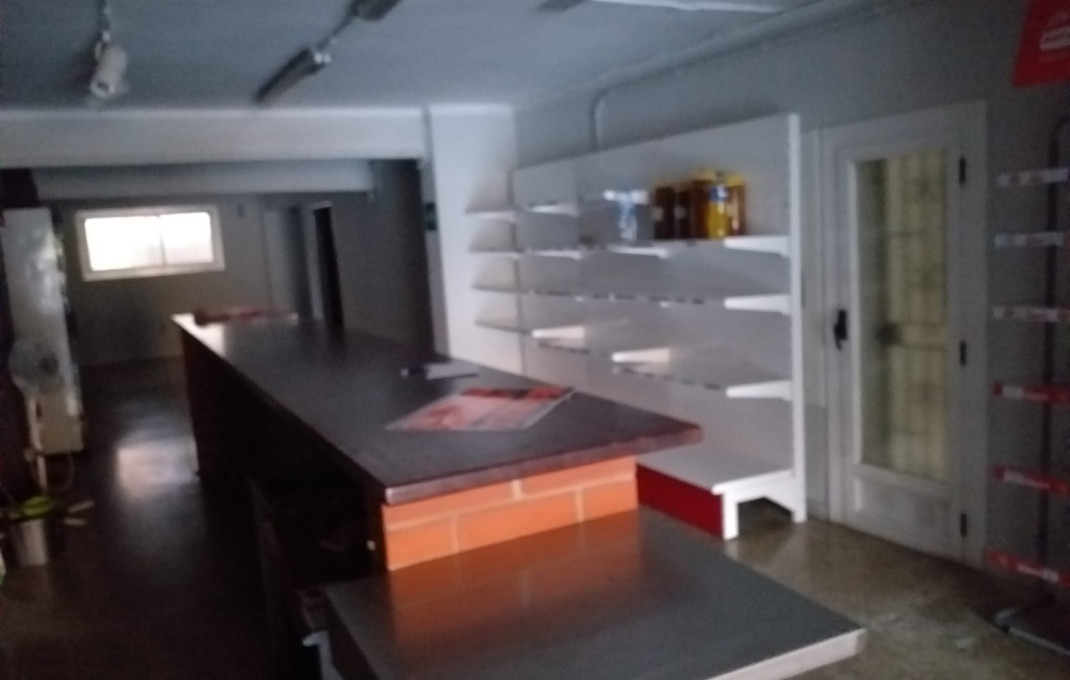 Venta - Local comercial -
Sant Feliu